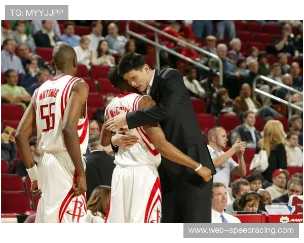 水星老将萨巴利因膝伤赛季报销，召开发布会